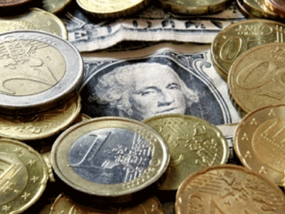 Μικρή άνοδος του ευρώ έναντι του δολαρίου