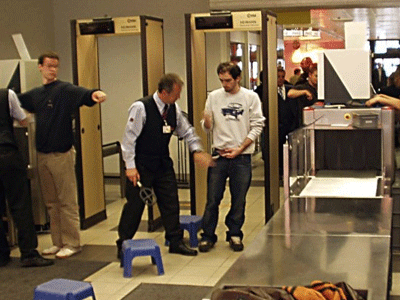 Αυξάνονται τα μέτρα ασφαλείας στα αεροδρόμια της Γερμανίας