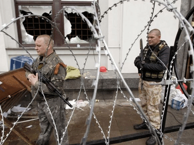 Πολύνεκρη επίθεση αυτονομιστών στην Ουκρανία