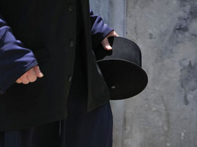 Ζαχάρω: Ιερέας με σκισμένα ράσα στο αυτόφωρο, για καβγά που ξεκίνησε για τα εκλογικά