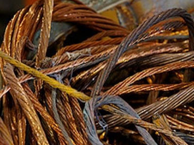 Σε μάντρα ανακύκλωσης κατέληγαν καλώδια της ΔΕΗ στην Κόρινθο