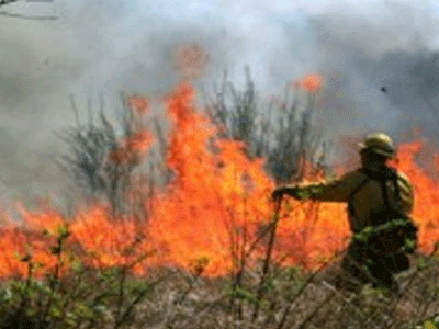 Φωτιά τη νύχτα στο Αμάρι
