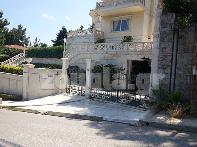 Στην κατοικία διέμεναν οι δύο συλληφθέντες με το 15χρονο παιδί τους