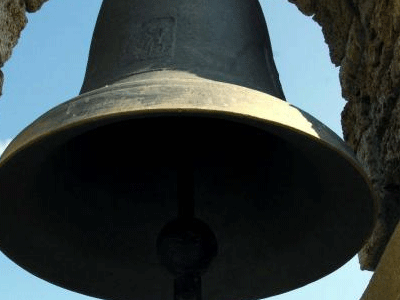 «Ρημάζουν» τις καμπάνες στη Ναυπακτία