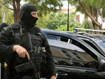 Συνελήφθη για παραβίαση περιοριστικών όρων κατηγορούμενη για τους «Πυρήνες»