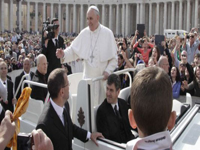 Πάπας Φραγκίσκος: Δεν είμαι μαρξιστής, αλλά δεν προσβάλλομαι