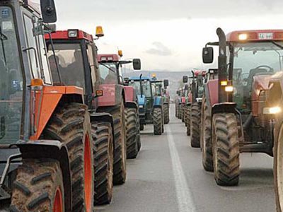 Πανελλαδική σύσκεψη αγροτών των μπλόκων