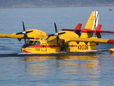 Αμάρυνθος: Canadair «έμεινε» από κινητήρα