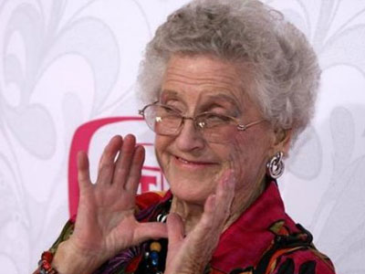 Πέθανε η «οικονόμος» Ανν Ντέιβις σε ηλικία 88χρόνων