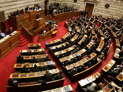 Κατατέθηκαν τροπολογίες για τον νέο μεταναστευτικό κώδικα