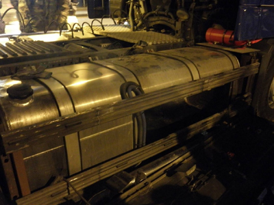 Πάτρα: Εντοπίστηκαν μετανάστες σε δεξαμενές φορτηγού!