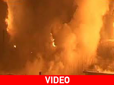 Ρωσία: Τεράστια πυρκαγιά από εκτροχιασμό τρένου