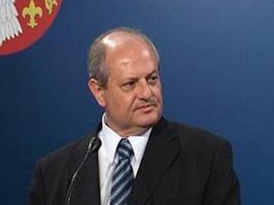 Καθυστερημένη η παραδοχή του Σρέντερ για τον βομβαρδισμό της Γιουγκοσλαβίας