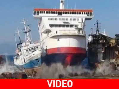 Πλοίο με τα… «φρένα» σπασμένα βγαίνει στη στεριά