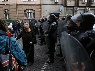 Βοσνία: Συνεχίζονται οι διαδηλώσεις στο Σαράγεβο Βοσνία: Συνεχίζονται οι διαδηλώσεις στο Σαράγεβο