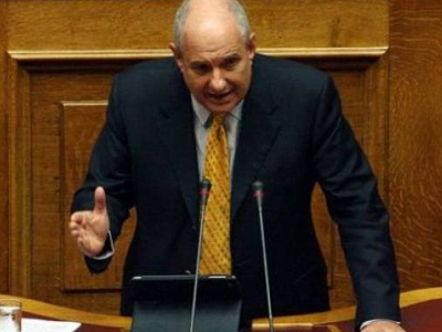 Πυρά Κουίκ για το «σκανδαλώδες κλείσιμο» της Βουλής