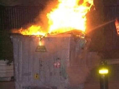 Κάηκαν κάδοι απορριμάτων στην Πάτρα