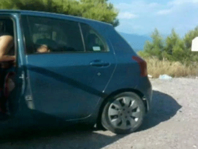 Ηλεία: Τους άδειασαν το αυτοκίνητο ενώ έκαναν μπάνιο στην θάλασσα