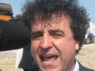 Αυταρχική συμπεριφορά δημάρχου σε δημοσιογράφο Αυταρχική συμπεριφορά δημάρχου σε δημοσιογράφο