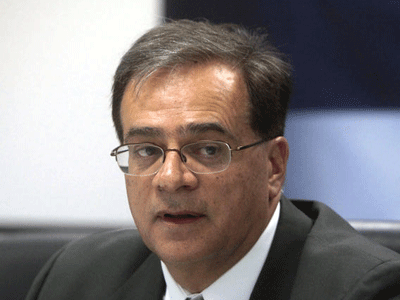 Σε εξέλιξη η συνάντηση Χαρδούβελη-τρόικας