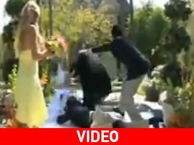 Ο κουμπάρος τα έκανε… μούσκεμα