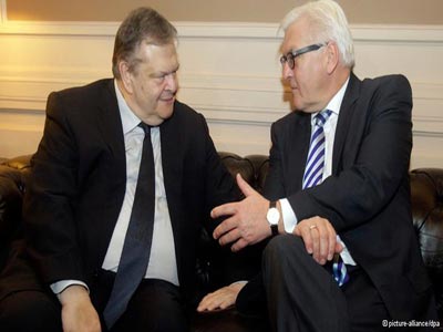 Ο Σταϊνμάιερ σχοινοβατώντας στην Αθήνα