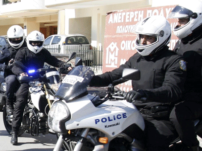 Πάτρα: «Σήκωσαν» τουλάχιστον 100 τζιν παντελόνια και έγιναν… καπνός