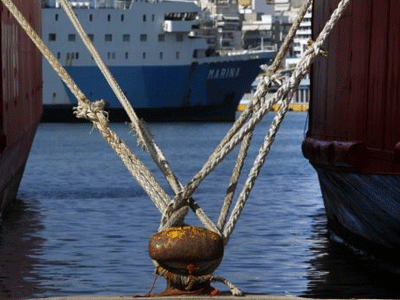 Δεμένα τα πλοία στις 9 Απριλίου