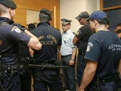 Έταζαν δουλειά στο εξωτερικό και εξαπατούσαν τα θύματά τους Έταζαν δουλειά στο εξωτερικό και εξαπατούσαν τα θύματά τους