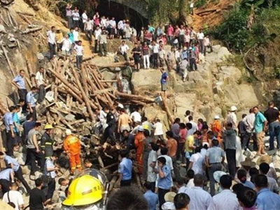 Κίνα: 11 νεκροί από κατάρρευση αυθαίρετης γέφυρας