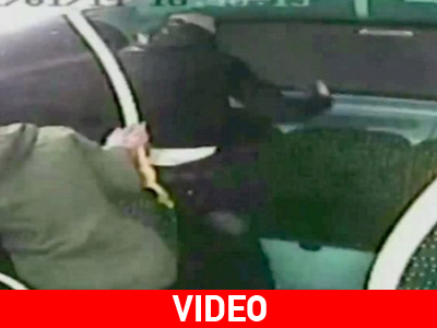 Γρονθοκόπησε επιβάτη μπροστά στα μάτια των παιδιών του