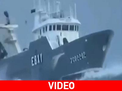 Έξι «αβύθιστα» καράβια που παλεύουν με κύματα-θηρία