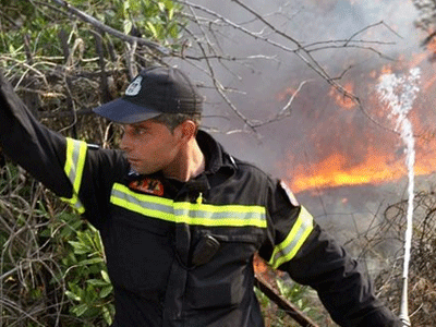 Σε εξέλιξη φωτιά στην Κάτω Καρέα της Μάνης