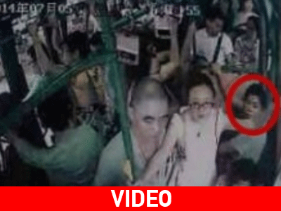 Κίνα: Έβαλε φωτιά μέσα σε κατάμεστο λεωφορείο!