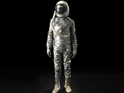 Στολή της NASA βγαίνει σε δημοπρασία