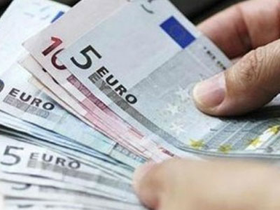 Εγγυημένο εισόδημα 400 ευρώ για πολύ φτωχές οικογένειες