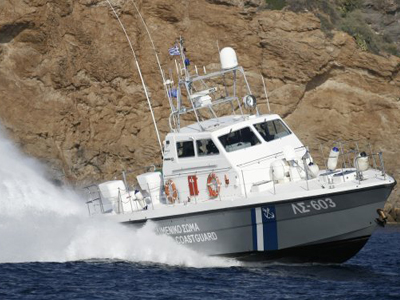 Διακομιδή 57χρονης στο νοσοκομείο με σκάφος του Λιμενικού