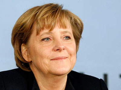 Η κρίση στην Ουκρανία ενίσχυσε τη δημοτικότητα της Μέρκελ