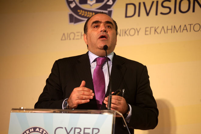 Ο διευθυντής της Δίωξης Ηλεκτρονικού Εγκλήματος  Α. Σφακιανάκης