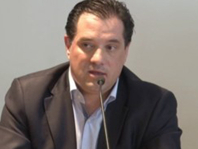 Ένταση μεταξύ Άδωνι-φαρμακοποιών