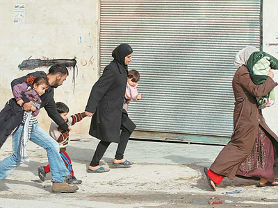 Συρία: Επαναλαμβάνεται η απομάκρυνση αμάχων από τη Χομς