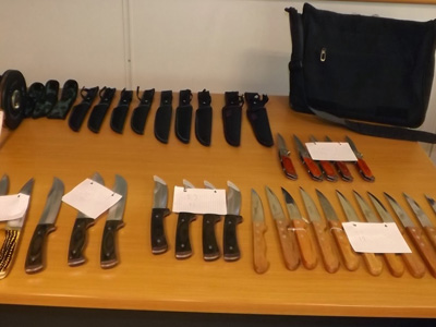 Κυκλοφορούσε με 25 μαχαίρια στην τσάντα του