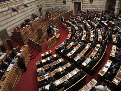 Ενός λεπτού σιγή για τα θύματα των Ιμίων στην Βουλή