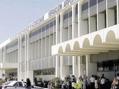 Ετοίμαζαν ταξίδι με πλαστά «φτερά»