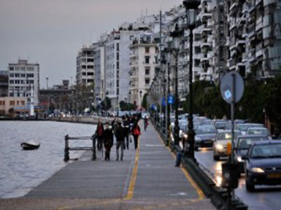 Κοσμοπλημμύρα στην αγορά της Θεσσαλονίκης