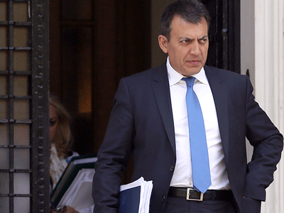 Bρούτσης: Τέλος το «πορτοκαλί» βιβλίο