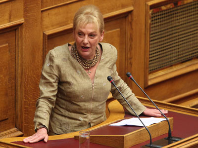 Για «κατεστημένο Λοβέρδου» κάνει λόγο η Πιπιλή