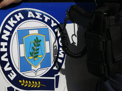 Η οικιακή βοηθός τους έκλεψε τα κινητά τηλέφωνα