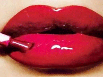 Τα μυστικά των make up artists για τέλειο κόκκινο κραγιόν