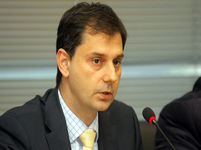 Θεοχάρης για τέλη κυκλοφορίας: Δεν υπάρχει λόγος για παράταση